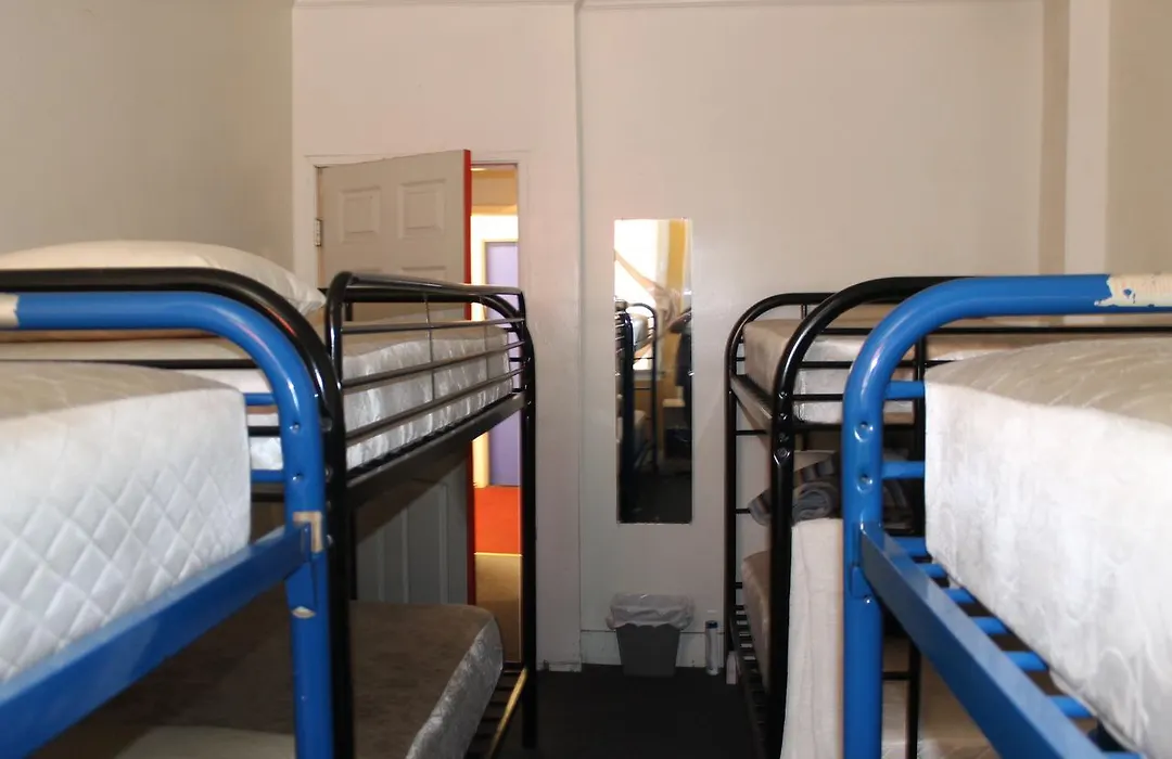 Hollywood Highland Hotel And Hostel-1