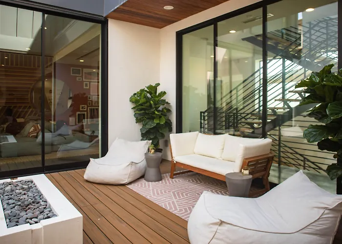 Haven Coliving Hostel Los Angeles